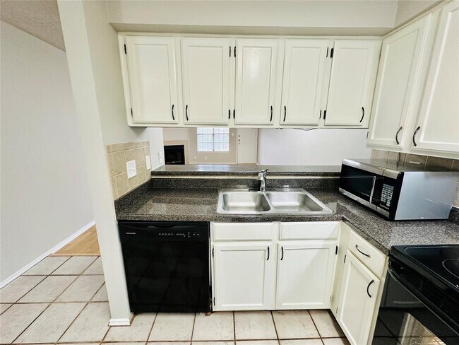 Photo - 2215 Post Rd Unit 2028