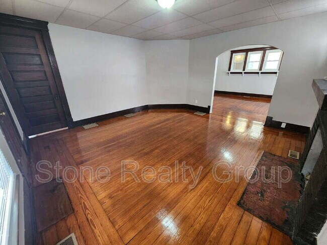 Photo - 731 Walnut St