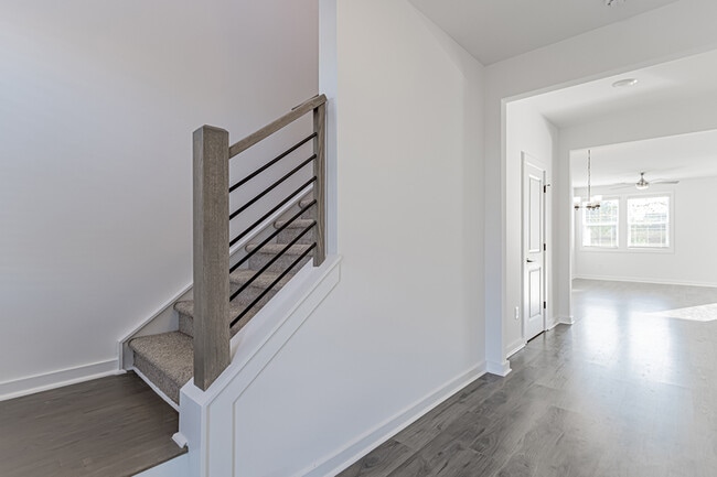 Photo - 1411 Darrowby Wy