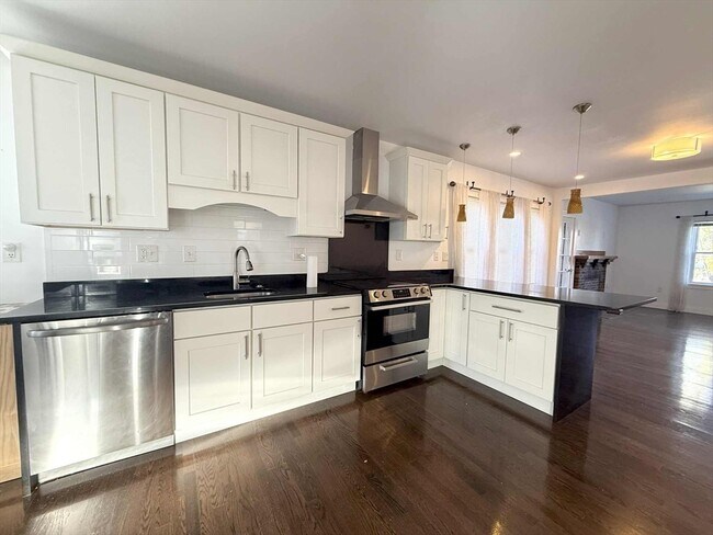 Photo - 239 Quincy Shore Dr Unit 1