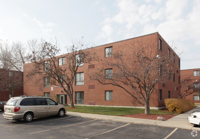 Photo - Davis Apartments