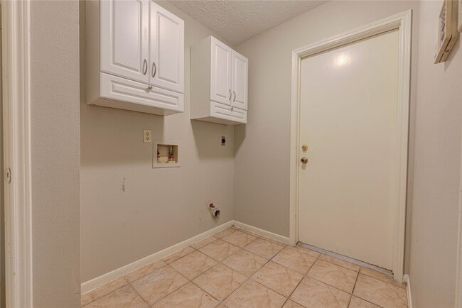 Photo - 3322 Larkwood Ln