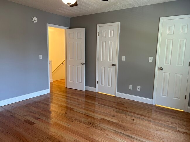 Photo - 303 Walnut St