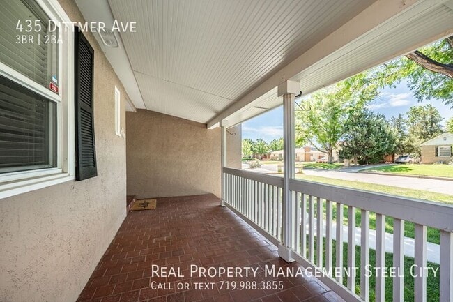 Photo - 435 Dittmer Ave House