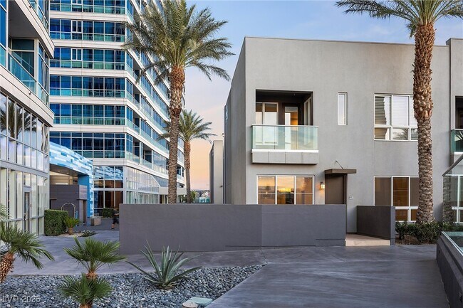 Photo - 4525 Dean Martin Dr Unidad 2605