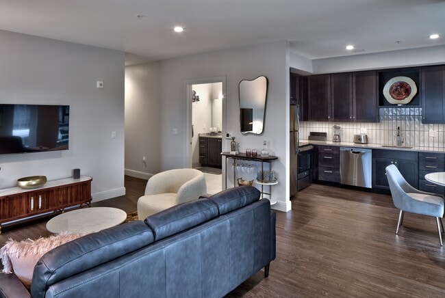 Photo - 260 East Broad