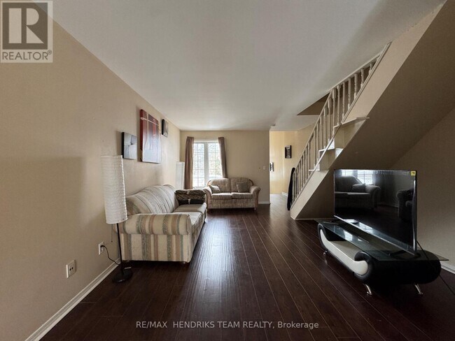 Photo - 308 Oakdale Ave