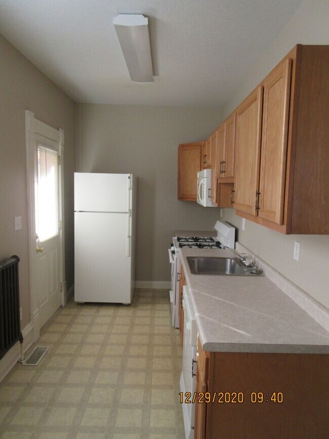 Photo - 209 W Dewald St Unit Apt 1A