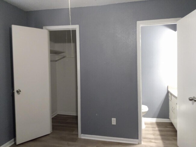 Building Photo - 2311 71st St Rental