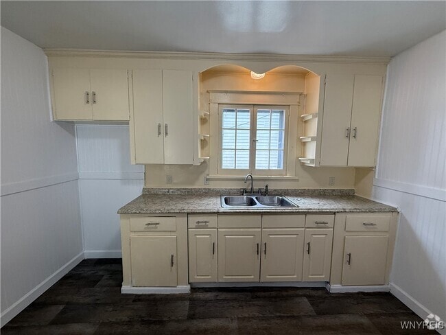 Building Photo - 216 Newburgh Ave Rental