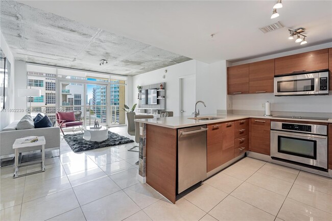 Building Photo - 3250 NE 1st Ave Unit 702