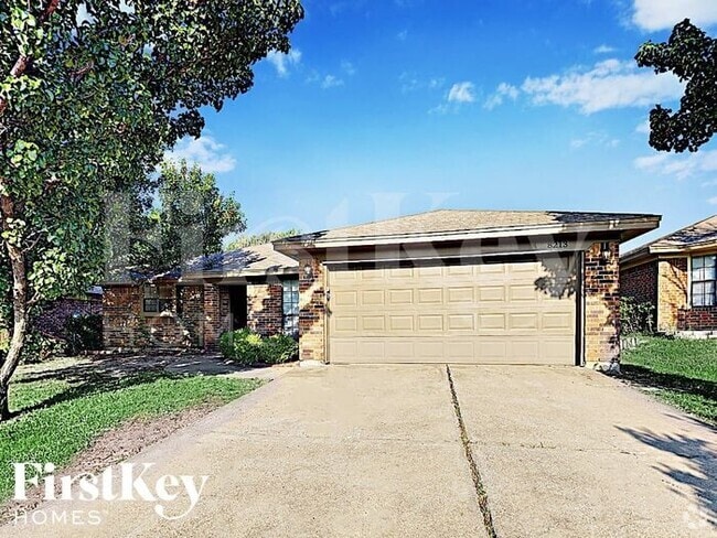 Building Photo - 8213 Meadowbrook Dr Rental