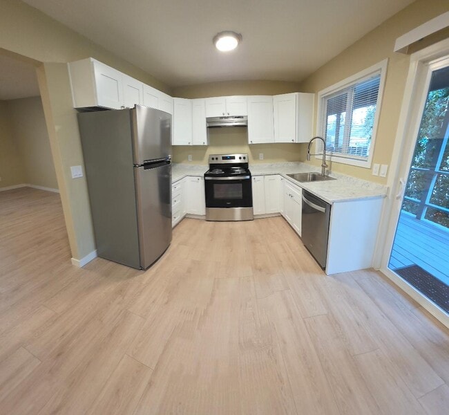 Photo - 5055 SW Menlo Dr Unidad 4