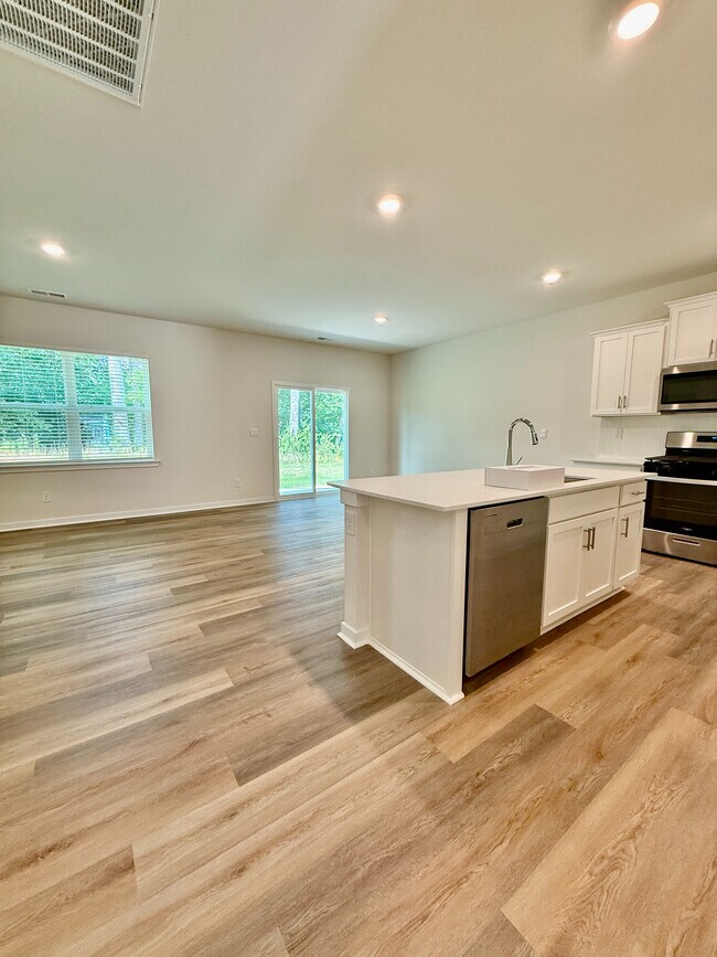 Photo - Room in House on Cramer Crk Dr