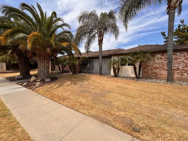 Photo - Cute home for rent in Tulare
