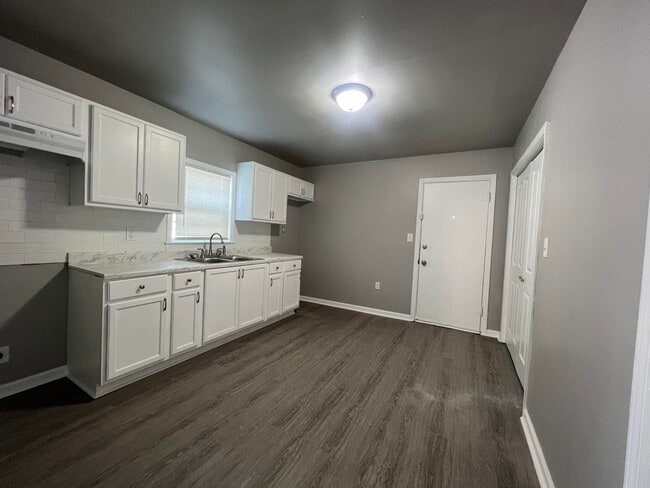 Photo - 3403 31st St