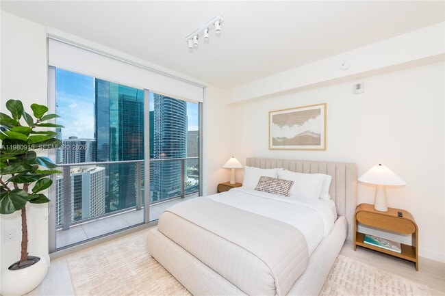Photo - 77 SE 5th St Unit 3204