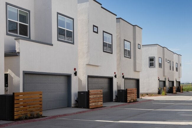 Cyrene at Meadowlands - Single Family Homes for Rent