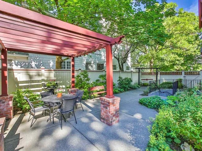 Photo - 1405 W 9th Ave Unit Furnished  C