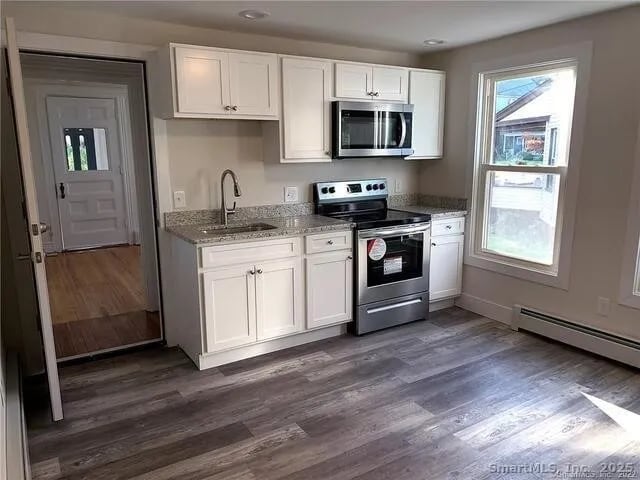 Building Photo - 19 Madison St