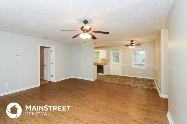 Photo - 376 Dillon Dr