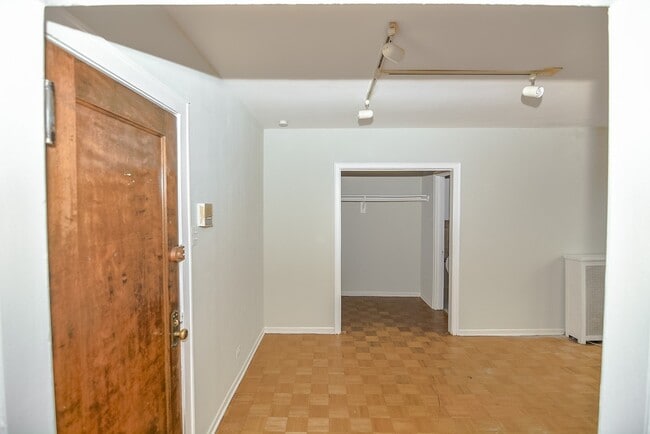 Photo - 629 W Belmont Ave Unit 513