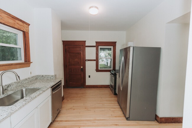 1437 Alameda Ave