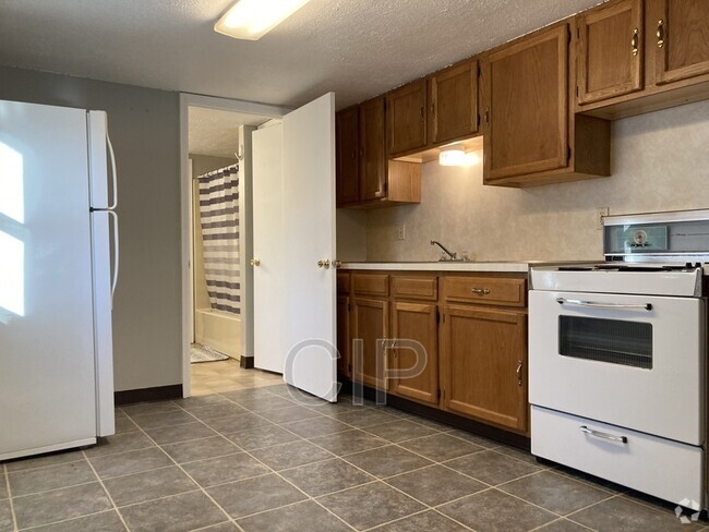 Building Photo - 5674 PA-309 Unit Apt #1