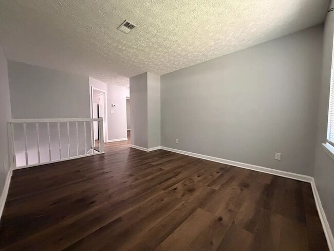 4882 Valley Dale Ct SW Unit B