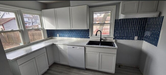 Photo - 790 Seward Ave