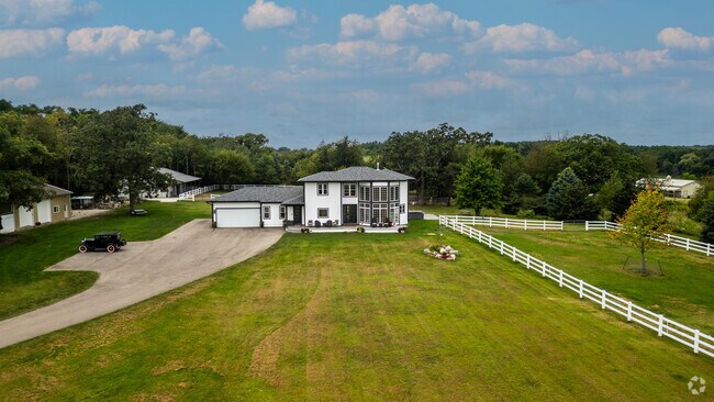 Building Photo - W1940 Co Rd D Rental