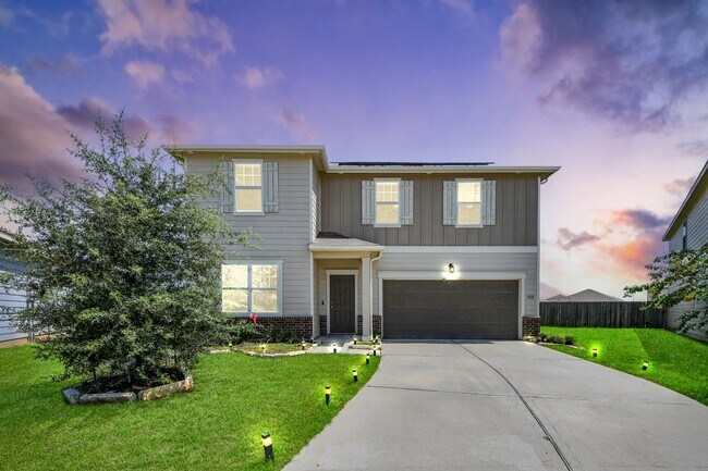 Building Photo - 1021 Pin Cherry Ln