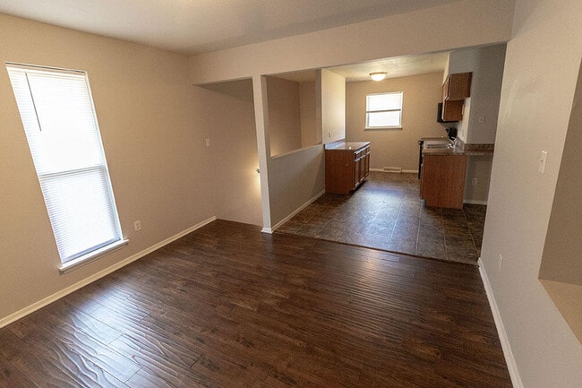 Photo - 1011 W Ash St