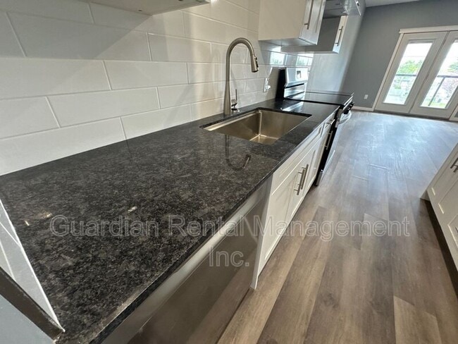 Photo - 324 Strand Ave Unit Main Floor