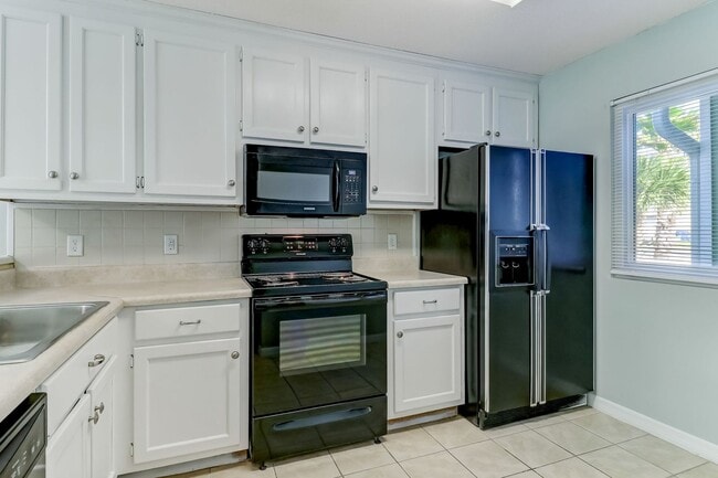 Photo - 2 Blocks from the Beach!