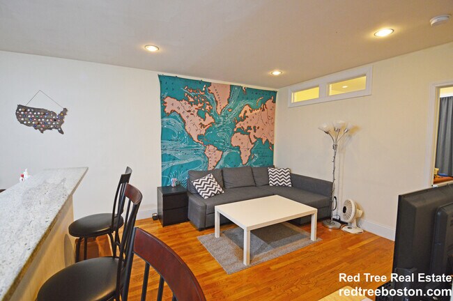 Photo - 324 Saint Paul St