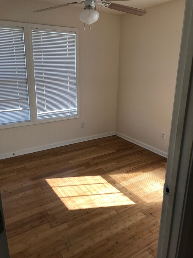 Photo - 716 Union St