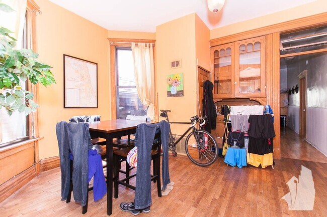 Photo - 3336 N Sheffield Ave