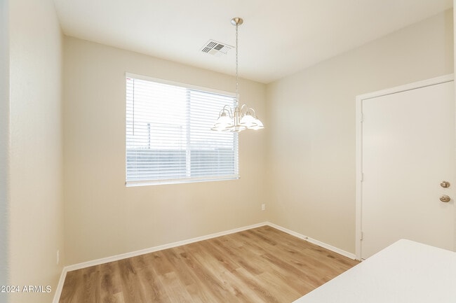 Photo - 1450 E Bloch Rd