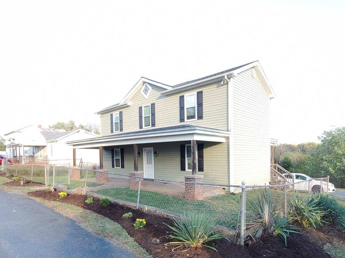 Photo - 183 Clark St (Madison Heights, VA)