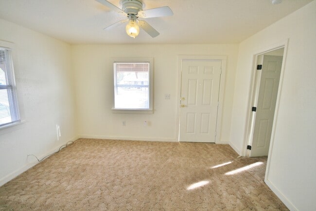 Photo - Spacious 1 Bed Dupex!