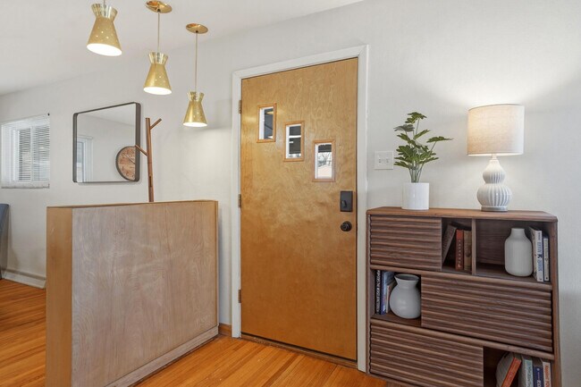 Photo - 208 Westridge Dr