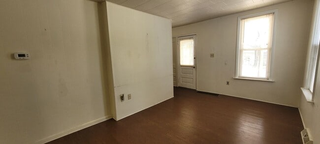 Photo - 344 W Main St Unidad A