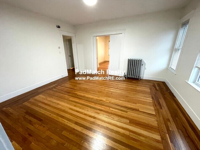 Photo - 32 Bowen Ave Unit 3
