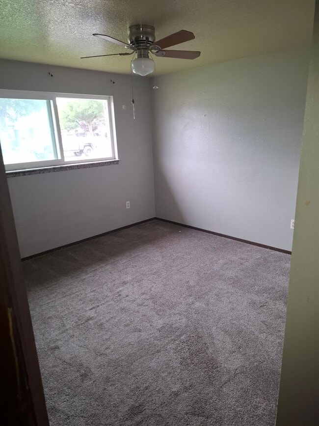Photo - 1213 5th Ave E