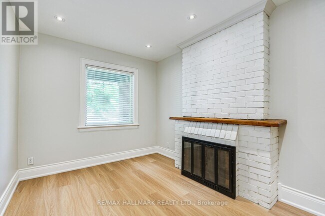 Photo - 229 Kingston Rd