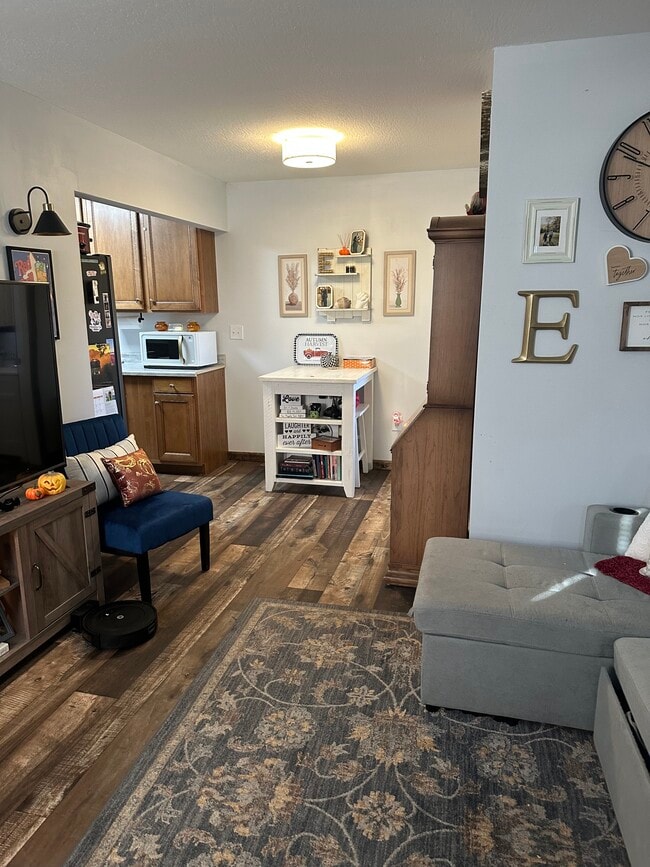 Building Photo - 787 Spangenburg Rd Unit Apartment A