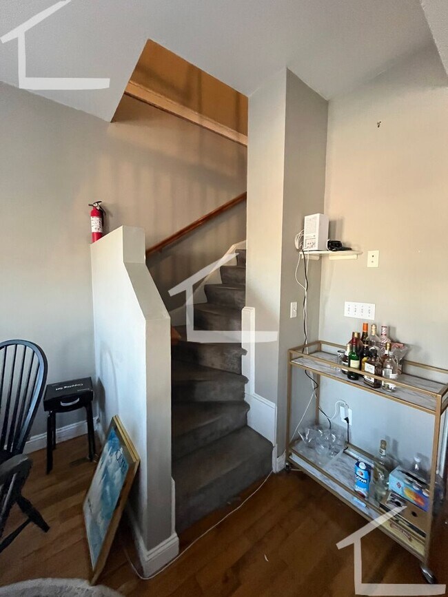 Photo - Huge 5 bed in Mission Hill