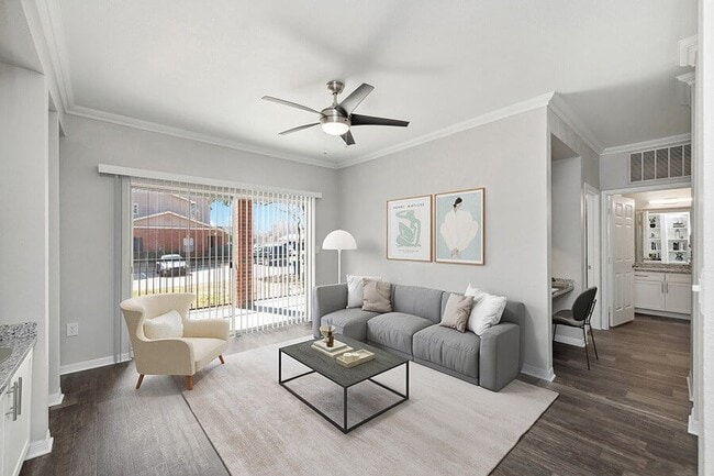 Building Photo - Chapel Hill Rental