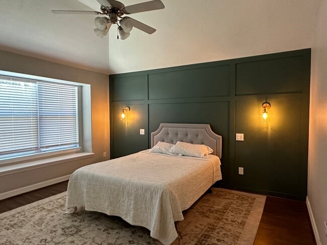 Photo - 419 Oak Chase Dr